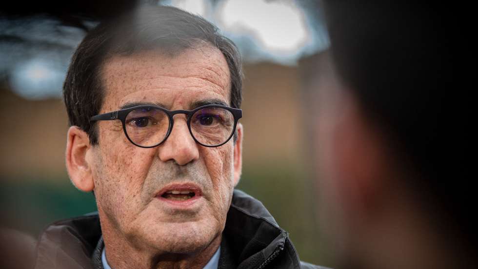 Rui Moreira, pesidente da Câara Municipal do Porto, fala aos orgãos de comunicação social, após a Polícia Municipal do Porto ter procedido à remoção de tendas no acampamento localizado na zona da Pasteleira, habitualmente utilizido por toxidependentes, foco de insegurança  associado ao consumo de droga, Porto, 06 de janeiro de 2023. RUI MANUEL FARINHA/LUSA