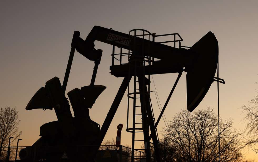 epa09842688 A view of a Crude oil pump in Walsheim near Landau, Germany, 22 March 2022. With a total production of over 4.5 million tons to date, the oil field near Landau is the largest oil field in the Upper Rhine Valley production region.  EPA/RONALD WITTEK