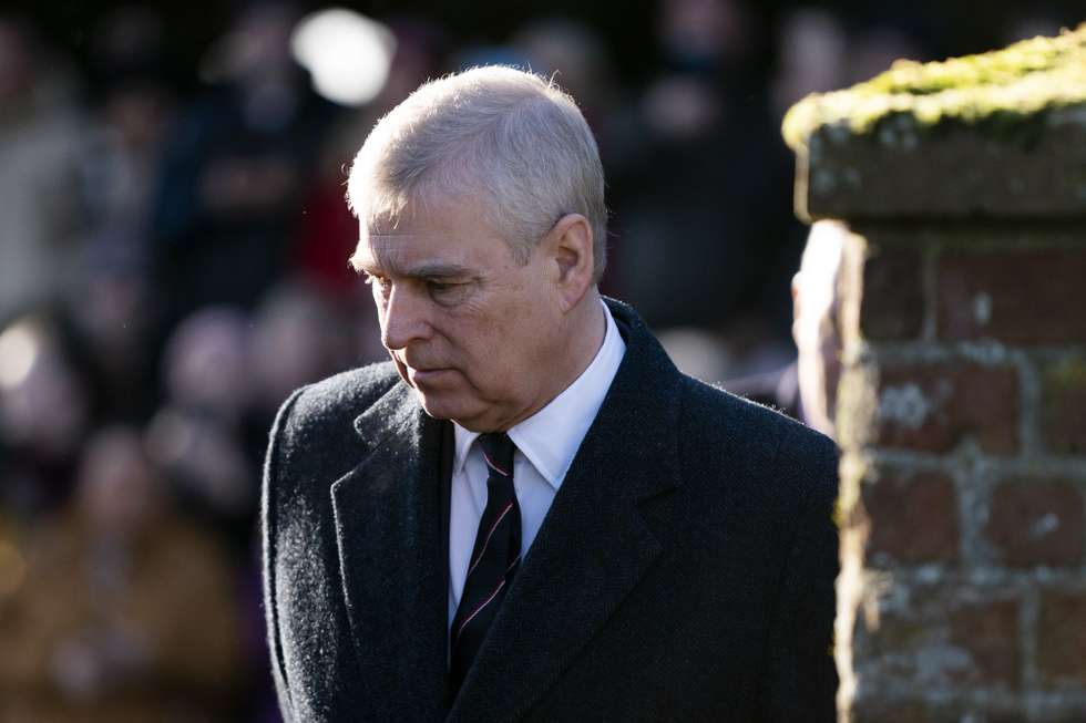 epa08760960 YEARENDER 2020 PERSONALITIESBritain's Prince Andrew, Duke of York arrives for a church service with Queen Elizabeth II (unseen) at St Mary the Virgin in Hillington, Norfolk, Britain, 19 January 2020. Prince Andrew had been asked by US authorities to testify in the Epstein sexual abuse case. EPA/WILL OLIVER *** Local Caption *** 55780798