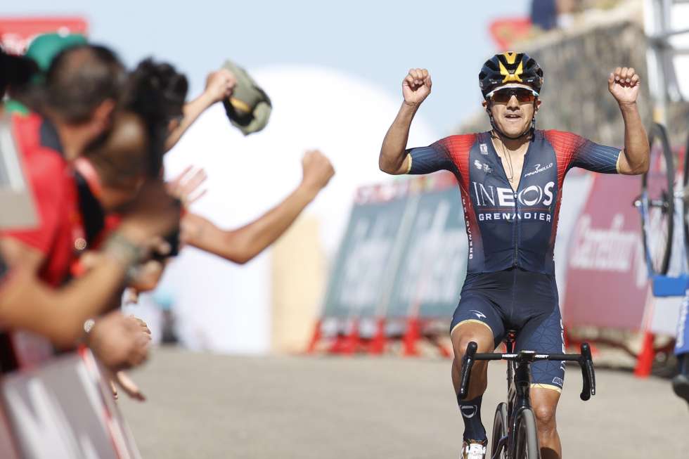 epa10157464 Ecuadorian rider Richard Carapaz of team Ineos celebrates after winning the 14th stage of the 77th La Vuelta cycling cace, over 160.3km between Montoro and Sierra de La Pandera, Spain, 03 September 2022.  EPA/Javier Lizon