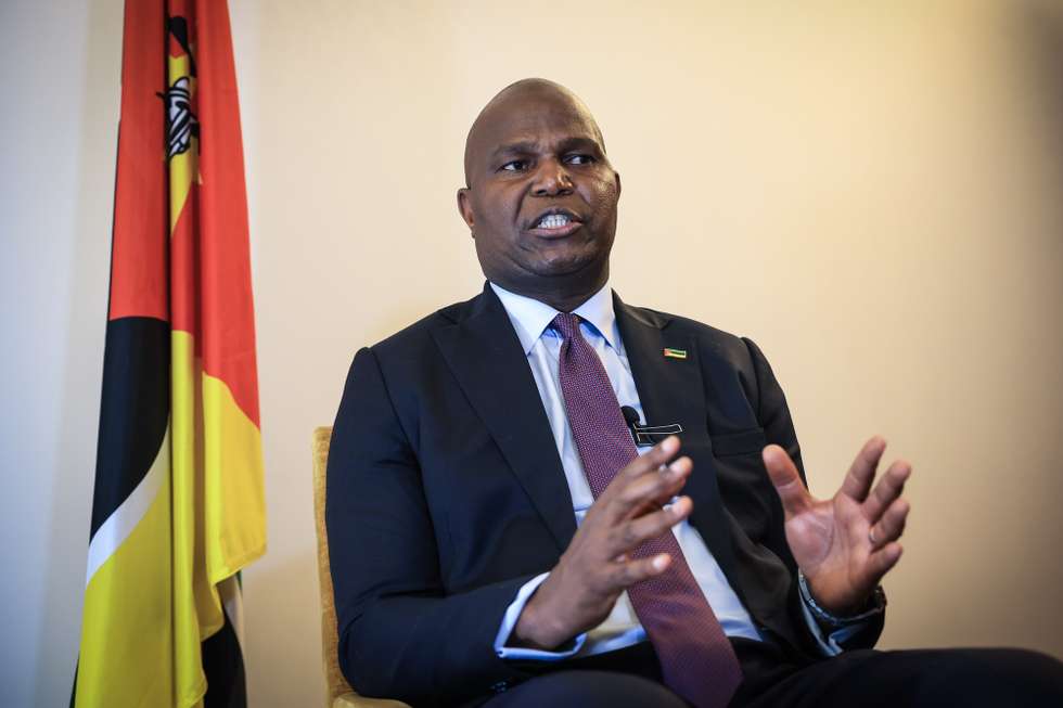 O Presidente de Moçambique, Daniel Chapo, durante entrevisa à Agencia Lusa, Porto, 8 de dezembro de 2025. (ACOMPANHA TEXTO DA LUSA).  JOSÉ COELHO/LUSA