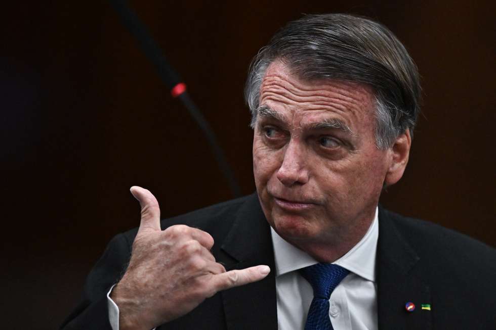epa12166710 Brazil's former president, Jair Bolsonaro, attends in the interrogation session before the Supreme Court in Brasilia, Brazil, 09 June 2025. Brazil's Supreme Court began questioning Mauro Cid, Bolsonaro's former personal aide and a key player in the accusation against the far-right leader for planning a coup attempt to stay in power.  EPA/Andre Borges