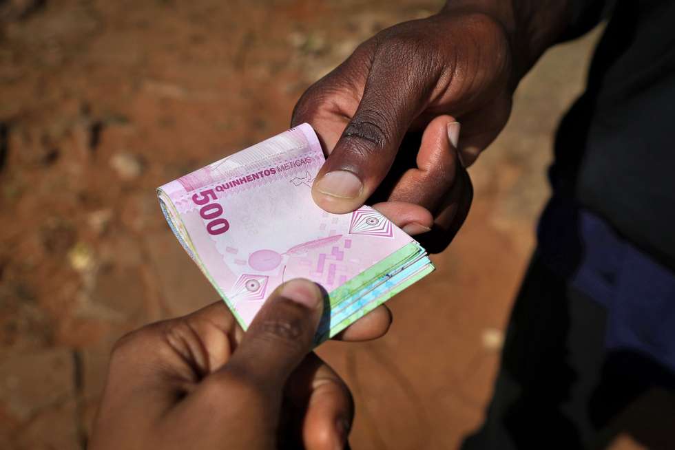 Nova série do metical, moeda moçambicana, lançada em 2024, Maputo, Moçambique, 09 de junho de 2025. LUÍSA NHANTUMBO/LUSA