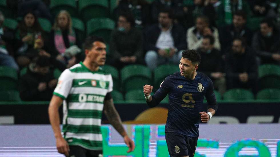 Festejo do golo de Evanilson durante o jogo entre o Sporting Clube de Portugal e o Futebol Clube do Porto no estádio de Alvalade, a contar para a 1ª mão das meias-finais da Taça de Portugal 2021/22. Lisboa, 02 de Março de 2022 FILIPE AMORIM/OBSERVADOR
