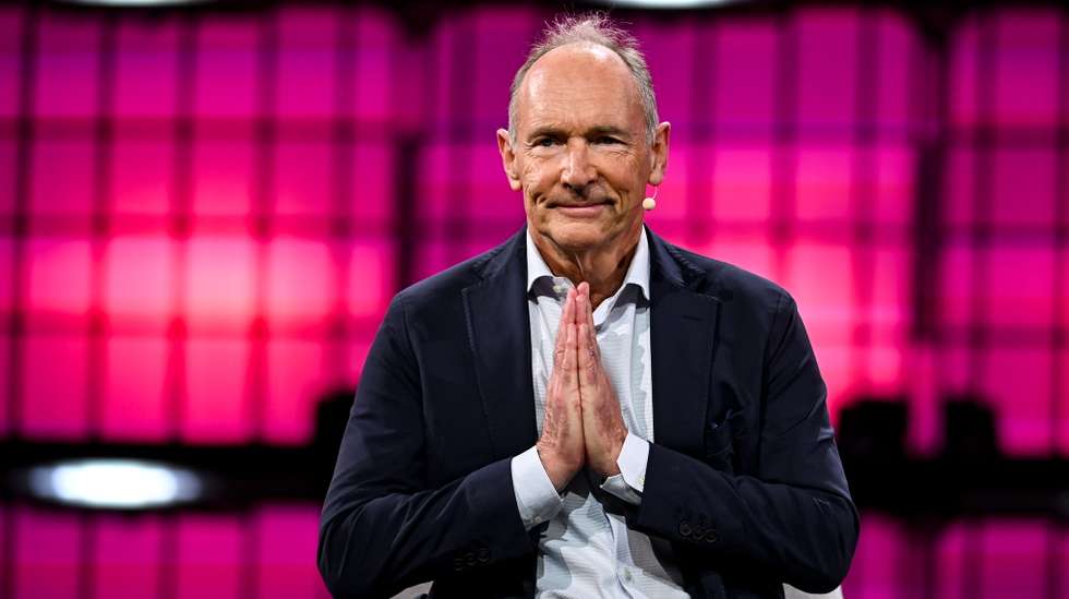 Tim Berners-Lee inventou a World Wide Web em 1989