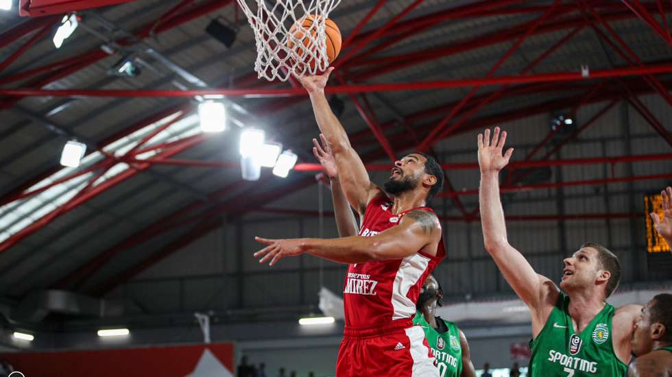 Broussard marcou o 'game-winner' a 0.7 segundos do fim