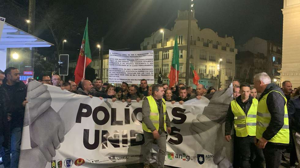 O protesto deverá arrancou pelas 18h45 em direção à Rua 31 de janeiro