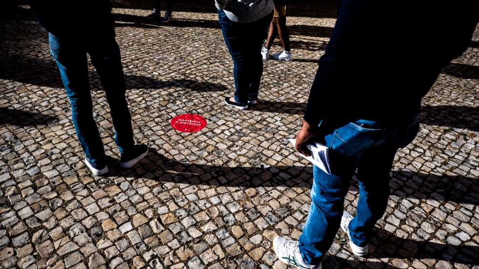 Foram dados passos para que pedidos de residência possam ser feitos eletronicamente
