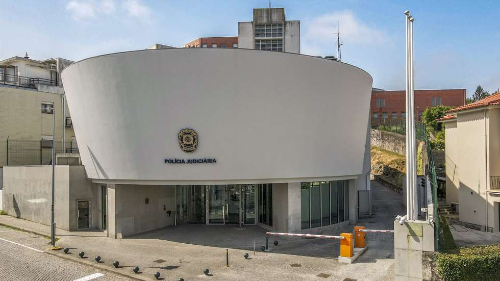 Ambos os detidos vão "ser presentes hoje ao juiz de instrução criminal em Évora"