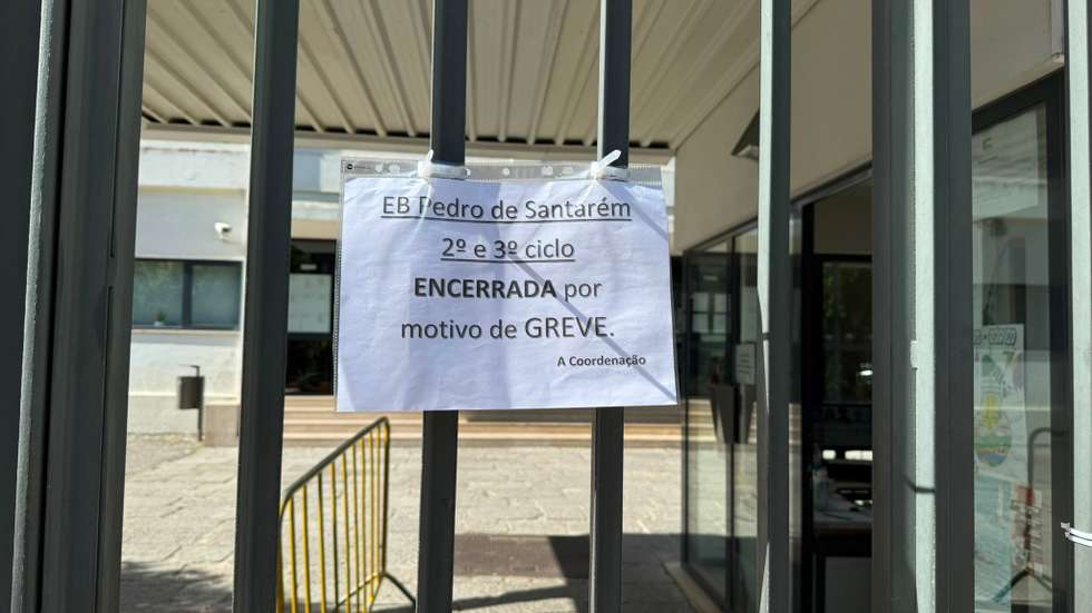 Escola Básica Pedro de Santarém, em Benfica, fechada devido a greve geral