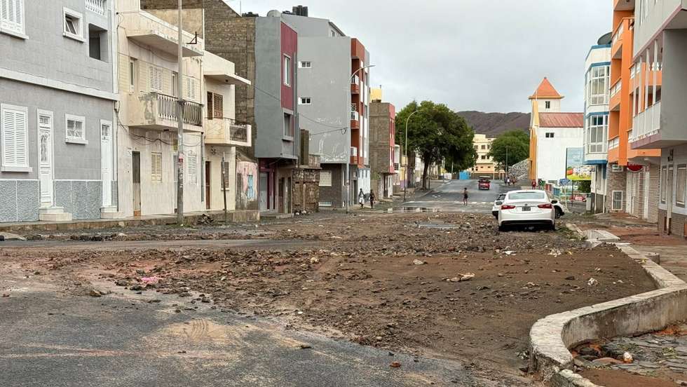 Imagens da destruição causada pela chuva e trovoada da última noite em São Vicente, Cabo Verde
