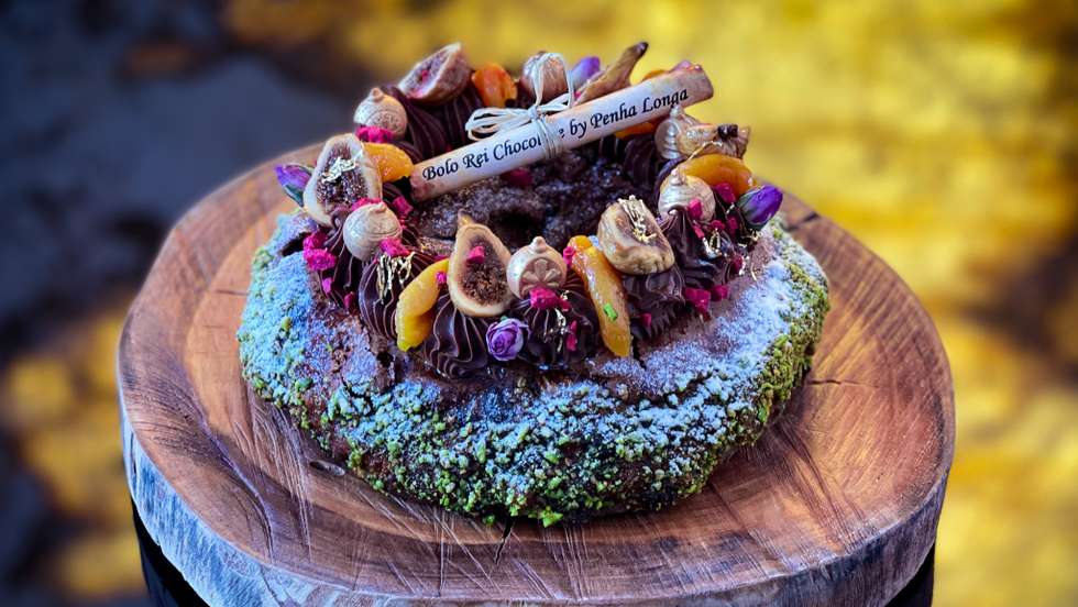 O bolo rei de chocolate do Penha Longa Resort está de volta, mas com uma nova receita