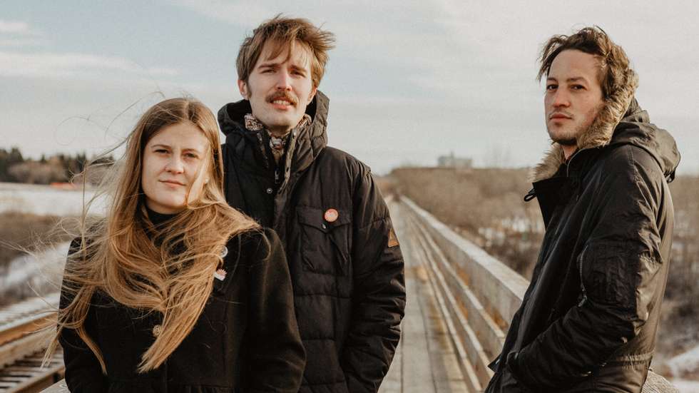 Kacy Anderson, Clayton Linthicum e Marlon Williams: até nas fotos ficam bem juntos