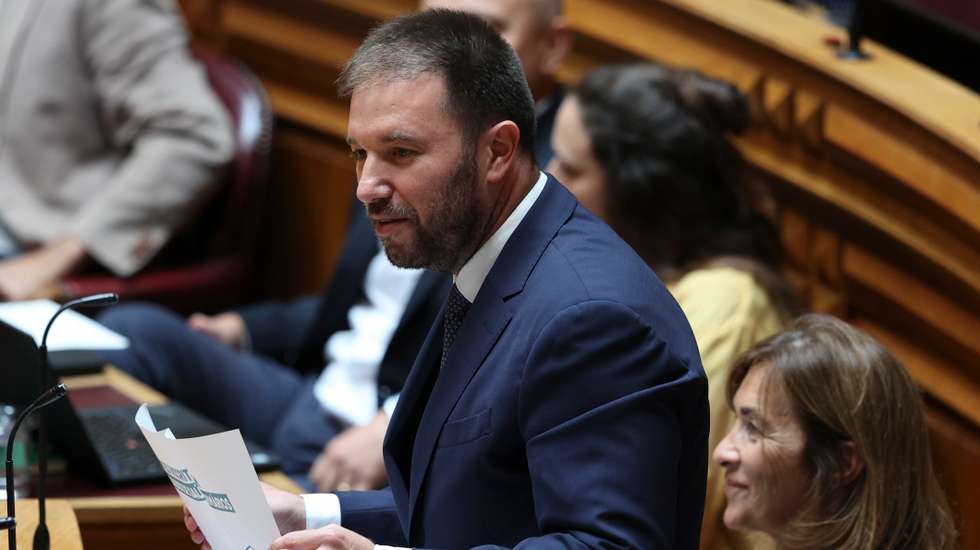 Luís Soares é coordenador do PS na Comissão de Saúde da Assembleia da República e foi eleito pelo círculo de Braga