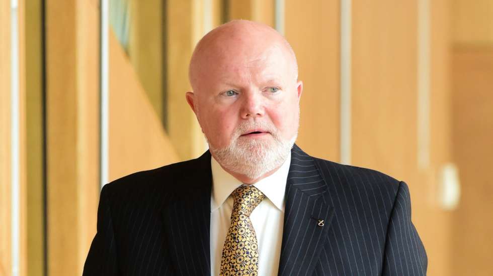 Colin Beattie, tesoureiro do Partido Nacional Escocês (SNP), é o segundo detido no âmbito de investigações às finanças do partido.