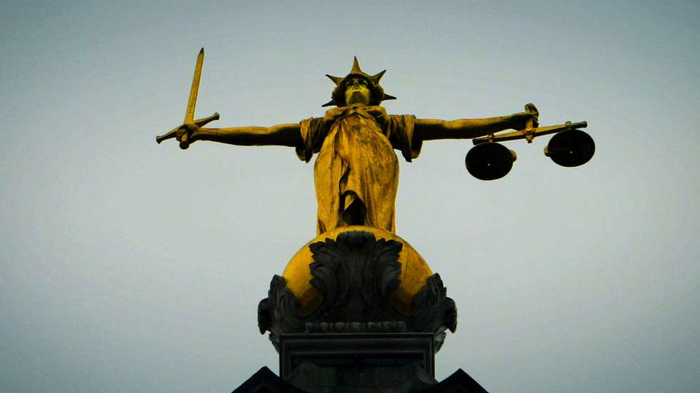 Estátua da lady justice