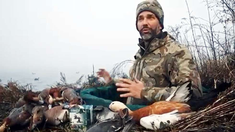 Donald Trump Jr. aparece num vídeo do seu site Field Ethos a caçar patos em Itália