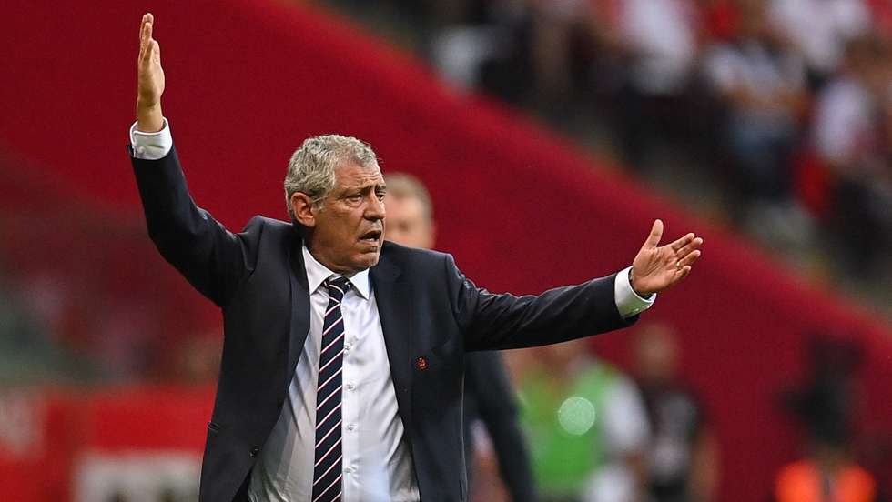 Fernando Santos conseguiu a segunda vitória sem sofrer golos num particular frente à Alemanha mas perdeu na deslocação à Moldávia