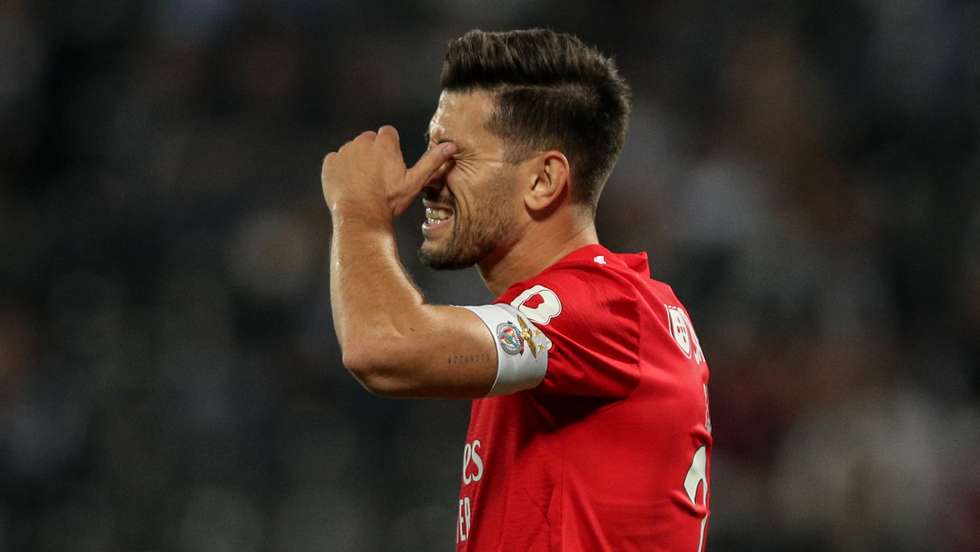 Pizzi marcou um golo, fez uma assistência e ainda esteve no autogolo de Alfa Semedo mas V. Guimarães anulou desvantagem frente ao Benfica