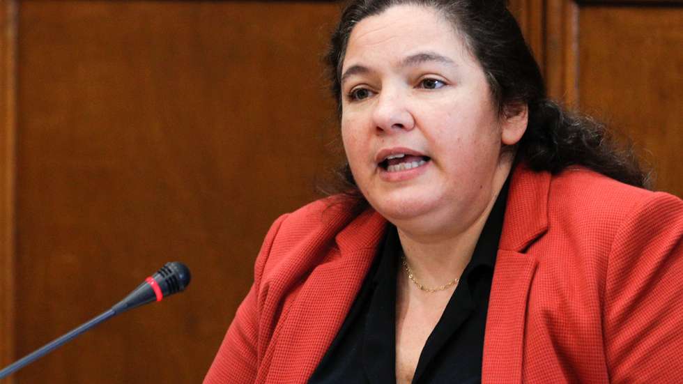 A ministra da Modernização do Estado e da Administração Pública, Alexandra Leitão, durante a sua audição na Comissão de Administração Pública, Modernização Administrativa, Descentralização e Poder Local, na Assembleia da República, Lisboa, 03 de março de 2020. ANTÓNIO COTRIM/LUSA