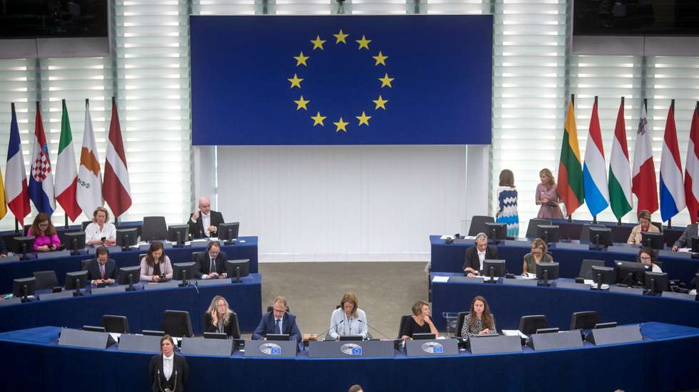 PARLAMENTO EUROPEU (PE): Estado da União: Primeira-ministra finlandesa, Sanna Marin, partilha a sua opinião sobre a situação atual e o futuro da Europa. Após o discurso da primeira-ministra finlandesa, seguiu-se a intervenção dos líderes dos grupos políticos do Parlamento Europeu, entre eles Paulo Rangel. Após a sessão plenária, a presidente do PE, Roberta Metsola e Sanna Marin, deram uma conferência de imprensa conjunta à comunicação social. Este foi o sexto debate de "Isto é Europa" no Parlamento Europeu. 13 de Setembro de 2022 Parlamento Europeu, Estrasburgo TOMÁS SILVA/OBSERVADOR