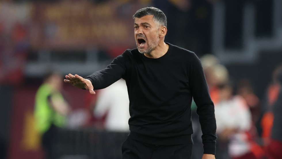 O técnico de 51 anos está no Al Ittihad desde outubro