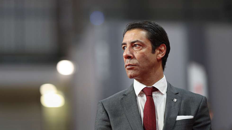 Rui Costa fez uma análise da temporada, admitiu algumas falhas também no mercado mas fez questão de defender Schmidt e sua continuidade