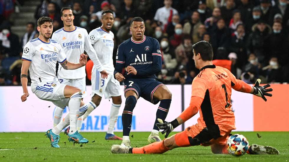 Mbappé fintou Éder Militão e Lucas Vázquez, evitou a possível "dobra" de Valverde e colocou a bola por baixo das pernas de Courtois para o único golo do jogo nos descontos