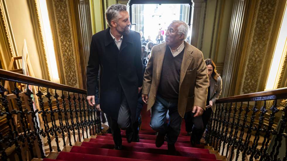 Na manhã seguinte ás diretas, os dois entraram juntos na sede nacional do PS.