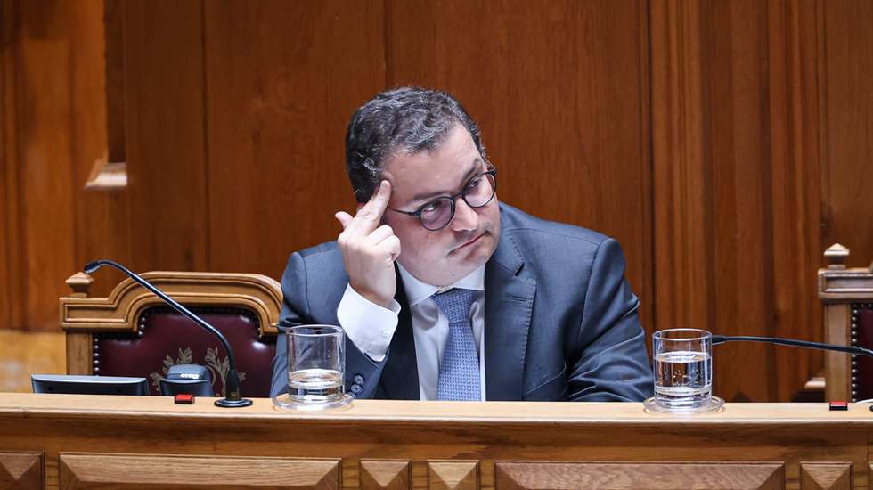 Comissão deverá propor "as alterações legislativas que considerar necessárias", segundo comunicado do ministério das Finanças