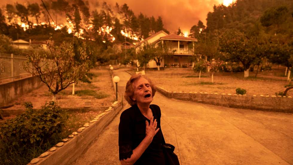 Singles Evia Island Wildfire Konstantinos Tsakalidis, Greece, for Bloomberg News