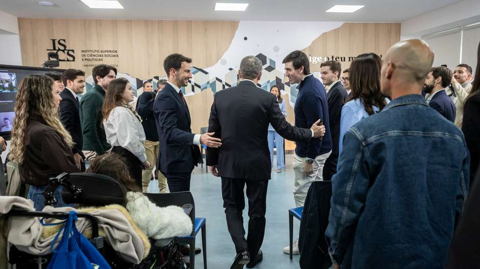 Entre as várias reivindicações presentes na carta, pede-se ao chefe de Estado que reforce "o reconhecimento do papel social, político e institucional da juventude da lusofonia"