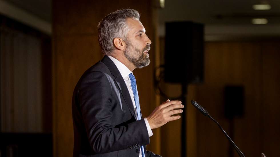 "Não conduzi o processo, não sou responsável por ele, não sou ministro das Finanças nem presidente da Parpública", insistiu Pedro Nuno Santos