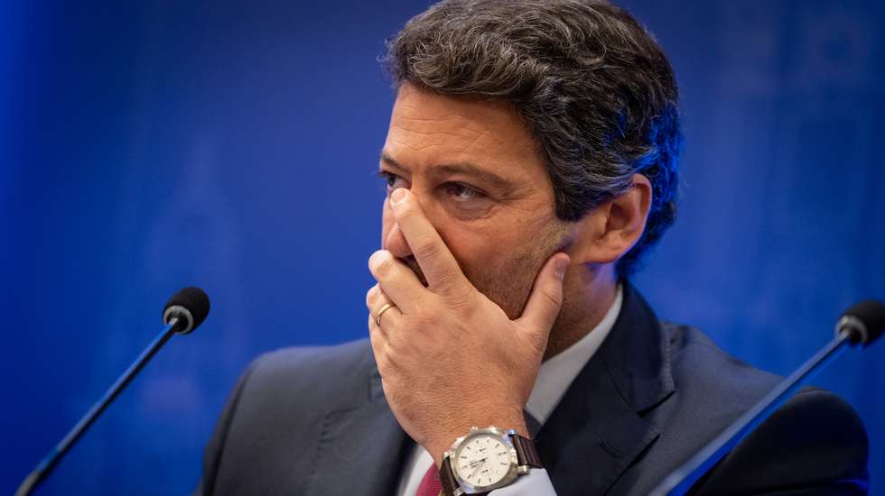 O presidente do Chega defendeu também que o financiamento dos órgãos de comunicação social deve ser claro, propondo uma equiparação das regras às que são aplicadas aos altos titulares de cargos públicos
