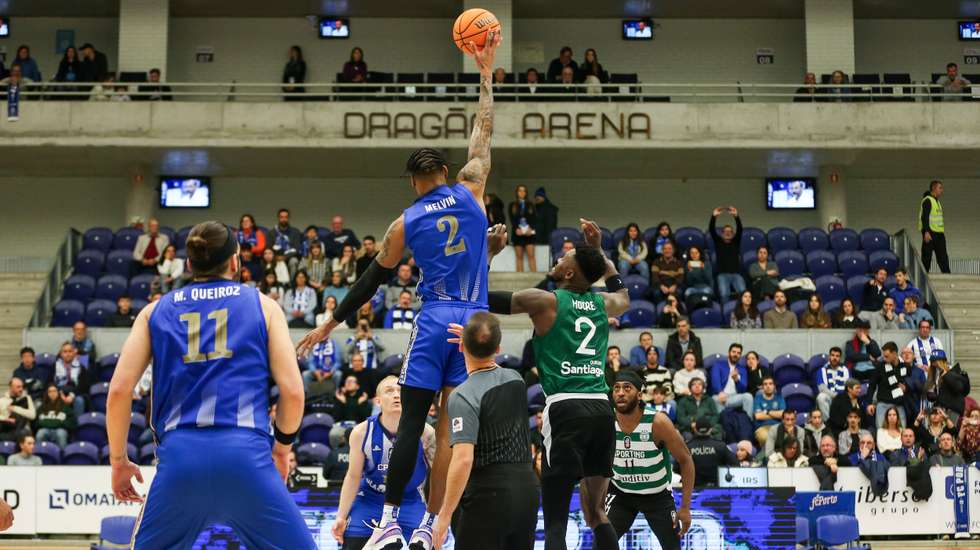 Sporting teve posse de bola para vencer, mas acabou por cometer turnover