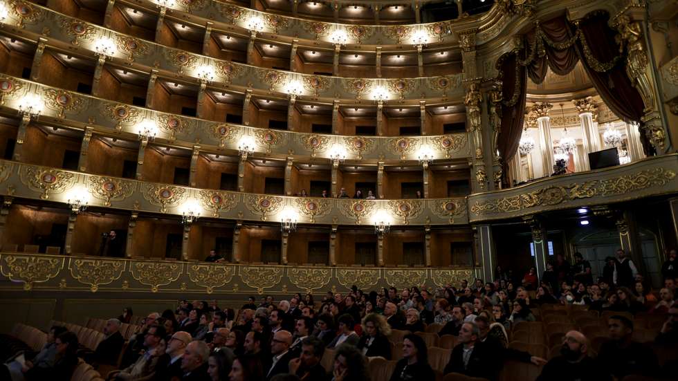 Mostra é o início de um programa de divulgação dos acervos do Teatro