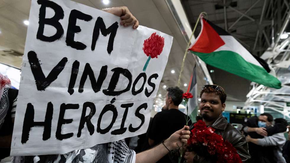 A ativista acrescentou que estiveram "numa prisão no meio do deserto, ao lado de Gaza", onde "há muita gente palestiniana em condições muito piores"