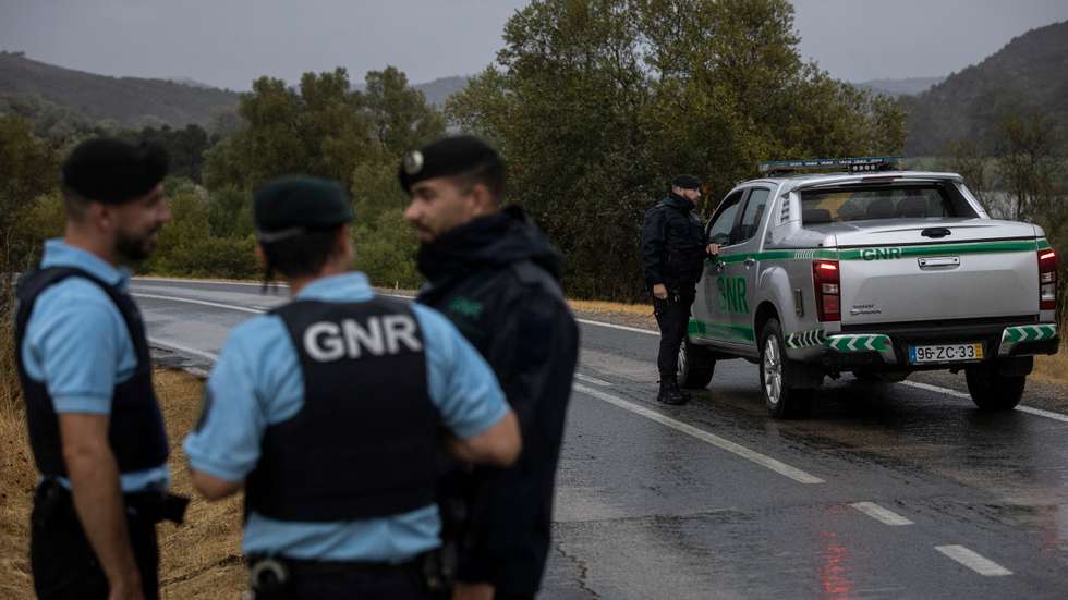 Segundo fonte da GNR, o detido cumprirá pena pelos crimes de "burla, falsificação de documentos, agressões e assalto à mão armada"