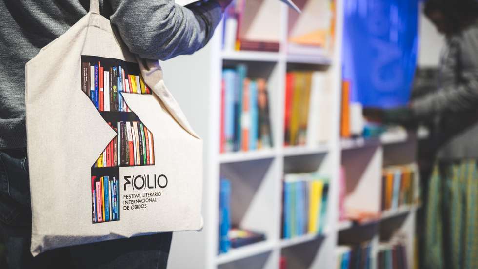 O FÓLIO realiza-se desde 2015, ano em que Óbidos passou a estar integrada na Rede de Cidades Criativas da UNESCO, como Cidade da Literatura