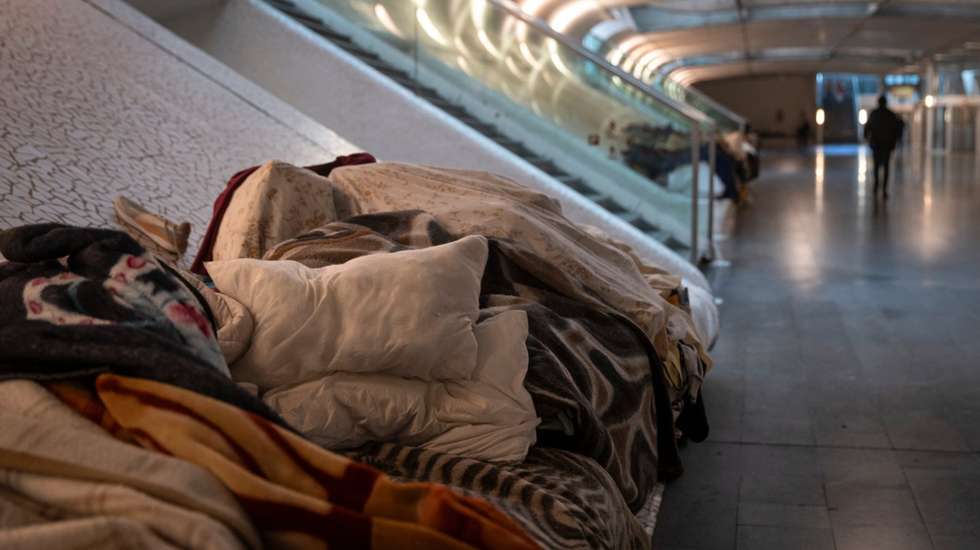 Ação no Porto reforça apoio social e inclui distribuição de refeições e cobertores nas estações de metro