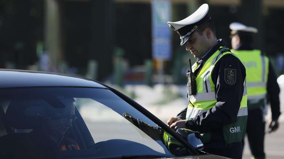 GNR reforça policiamento a partir de sexta-feira com operação "Natal e Ano Novo"