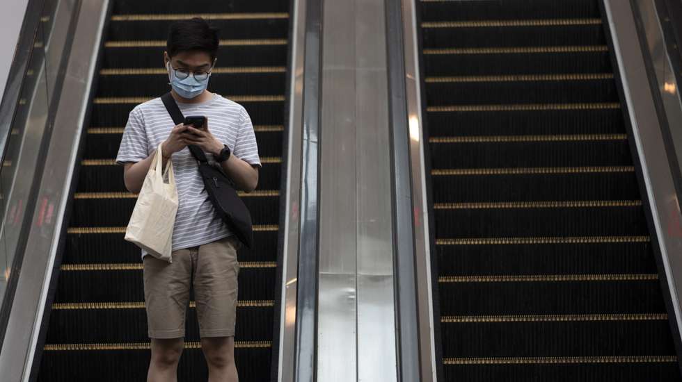 O país já não assume os custos médicos de quem teste positivo logo após a chegada a Singapura