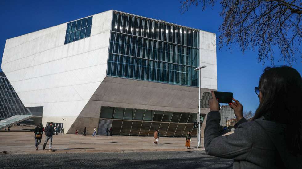 Também irão suceder concertos festivos realizados por grupos de residentes, revelou a organização