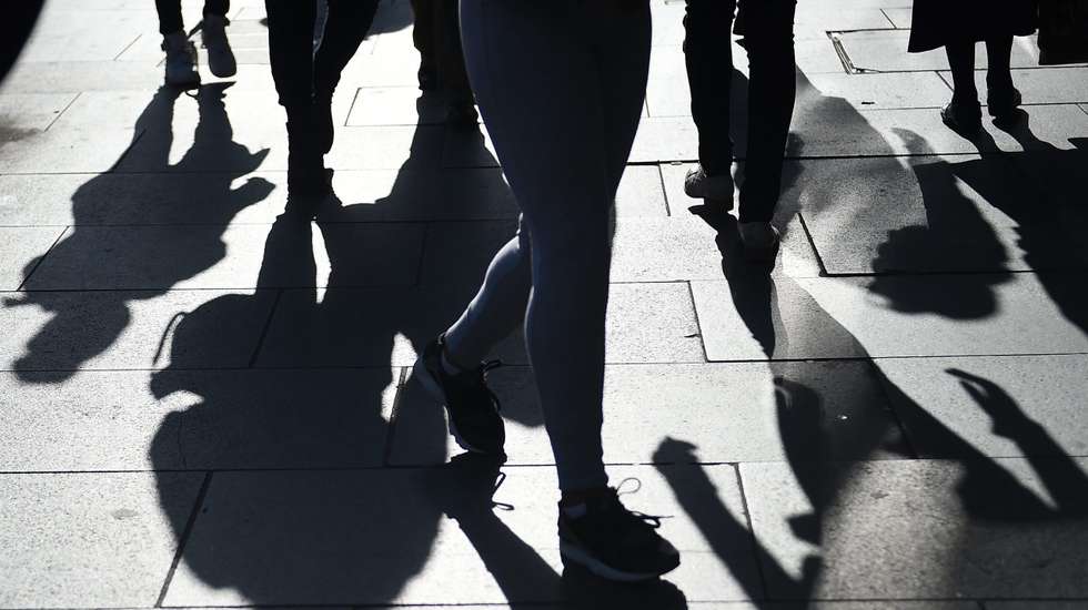 O relatório mostra que, entre 2010 e 2018, o salário dos jovens licenciados caiu 17%