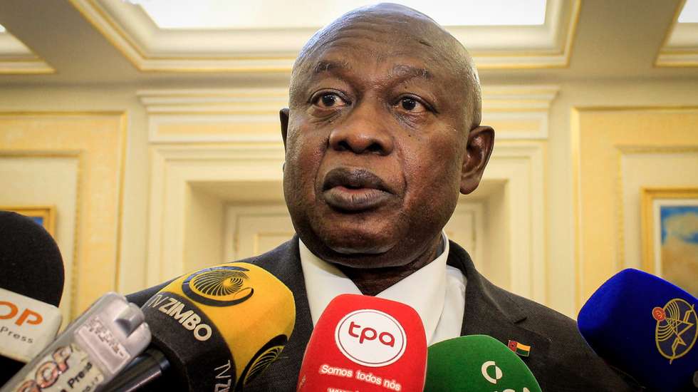 Presidente do parlamento guineense anuncia em Luanda candidatura às presidenciais de novembro