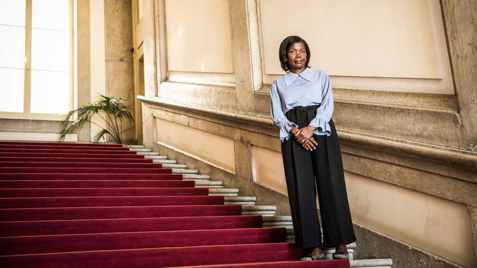 A ministra da Justiça, Francisca van Dunem, afirma que os casos terão de ser analisados um a um