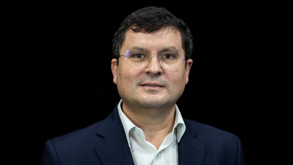 Nos dois governos de António Guterres, Paulo Pedroso ocupou o cargo de secretário de Estado, sempre na dependência direta de Eduardo Ferro Rodrigues