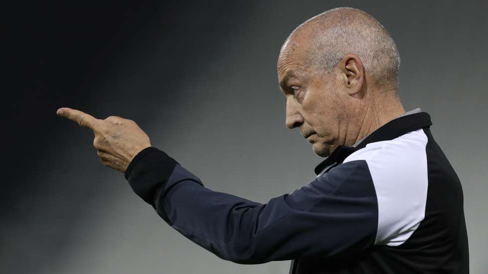 Jesualdo Ferreira, de 74 anos, teve a última experiência no Brasil, onde comandou o Santos