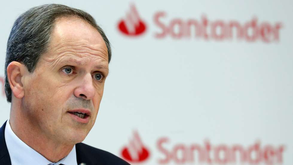 Pedro Castro e Almeida é o presidente do conselho de administração do Santander Portugal.