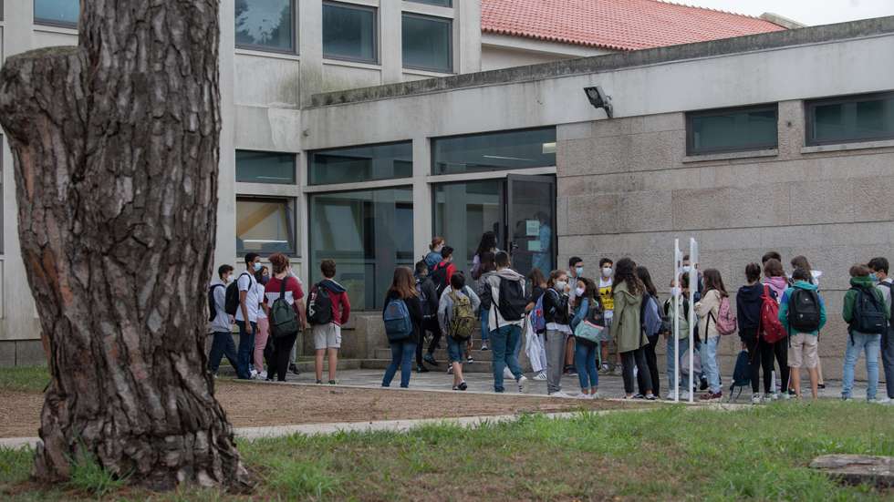Os partidos da oposição que participaram no debate apontaram o dedo ao executivo